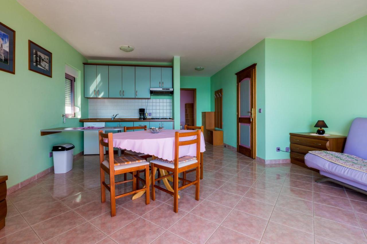 Apartmani Rino Dramalj Exterior photo
